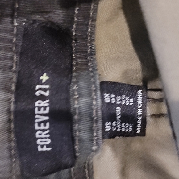 Army overalls worn 2 times - Picture 5 of 9